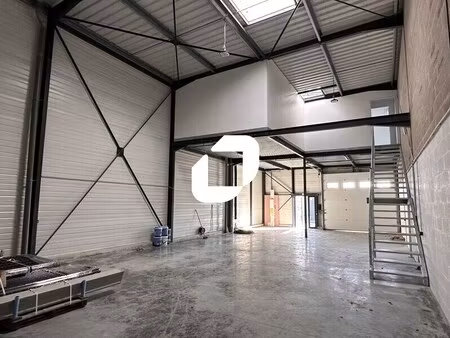 location local d’activités pompignac 33370 232m²