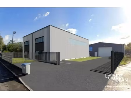 location local d'activités 196 m² à 393 m²