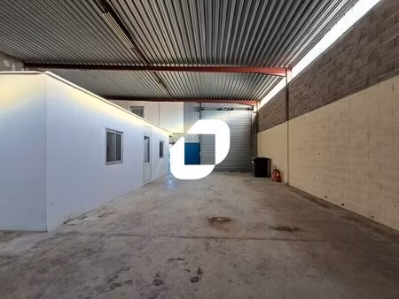 location local d’activités yvrac 33370 300m²