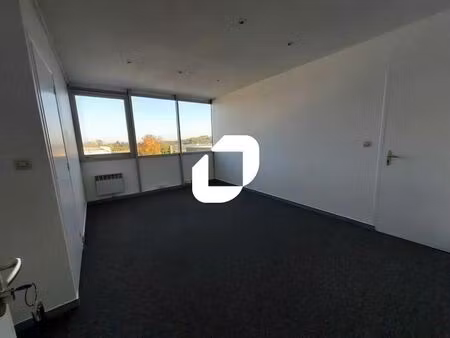 location entrepôt 694 m² à 1 151 m²