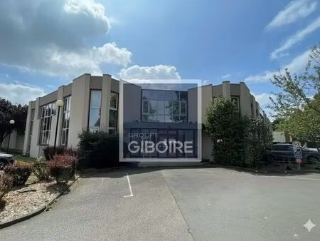 location entrepôt cesson sevigne 35510 3530m²
