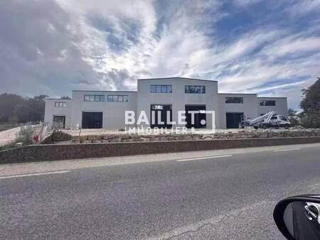 location entrepôt 393 m²
