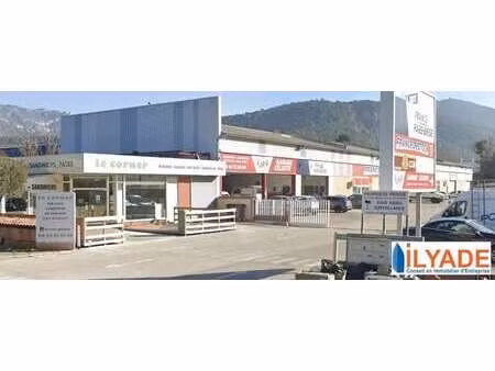 location entrepôt 372 m²