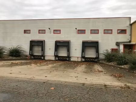 location entrepôt 7 242 m²