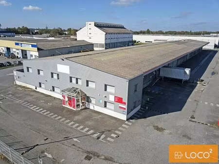 location entrepôt 2 720 m²