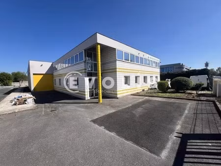 location local d'activités 556 m²