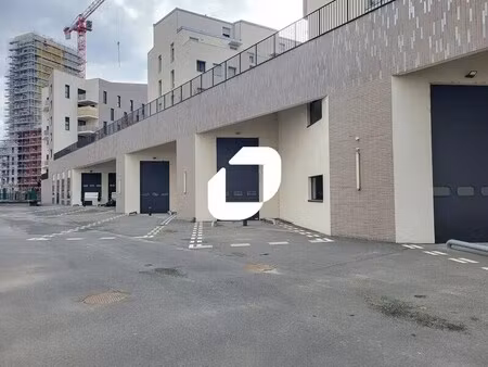 location local d’activités ivry-sur-seine 94200 1720m² à 6326m²