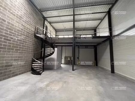location local d'activités 218 m² à 3 893 m²