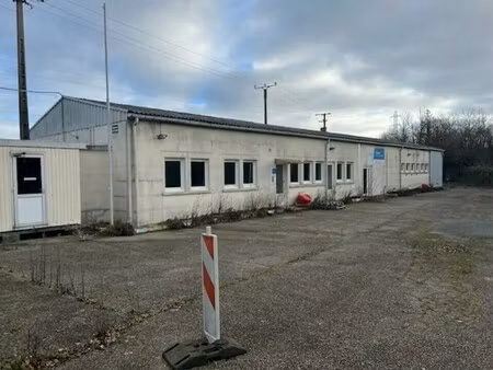 location local d'activités 490 m²
