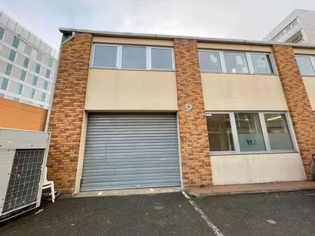 location entrepôt montrouge 92120 197m² à 493m²