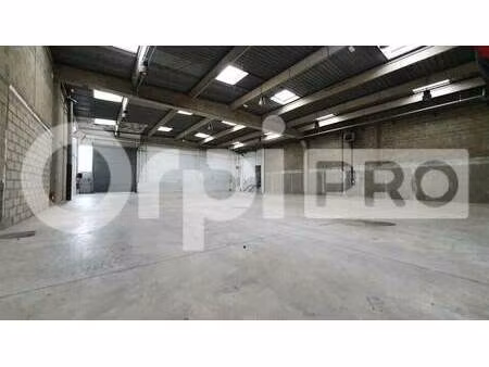 location local d’activités palaiseau 91120 451m²