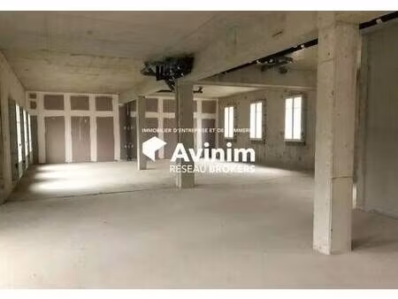 location local d'activités 282 m²
