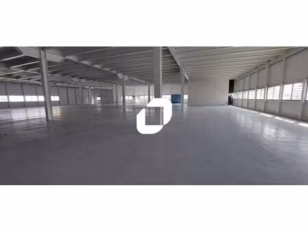 location local d'activités 4 066 m²