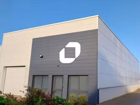 location local d'activités 360 m²