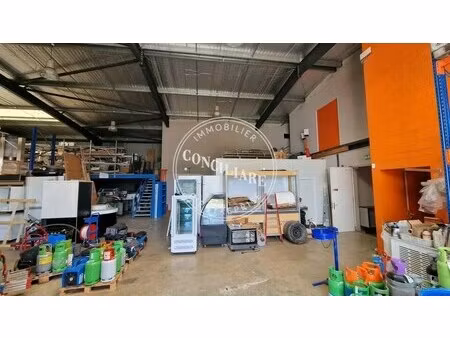 location local d'activités 1 200 m²