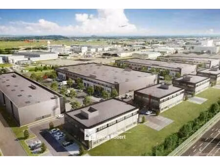 location local d’activités meyzieu 69330 1531m²