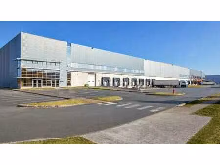 location entrepôt 5 978 m²