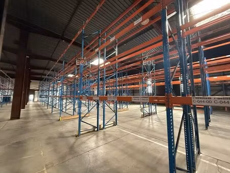 location entrepôt 2 800 m²