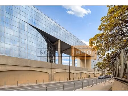 location entrepôt 2 157 m²