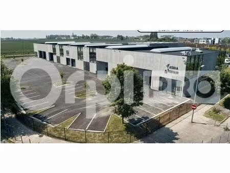 location entrepôt 363 m²