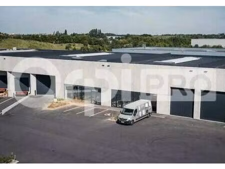 location entrepôt sainghin en melantois 59262 470m²