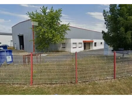 location entrepôt 720 m²