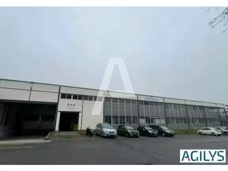 location entrepôt 6 300 m²