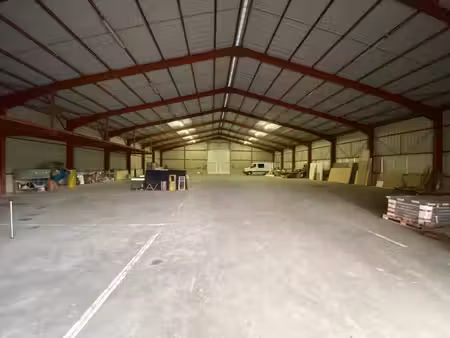 location local d’activités l’abergement-de-cuisery 71290 1000m²