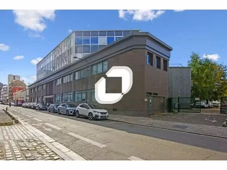 location local d’activités aubervilliers 93300 470m²