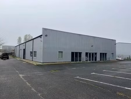 location local d’activités begles 33130 1080m²