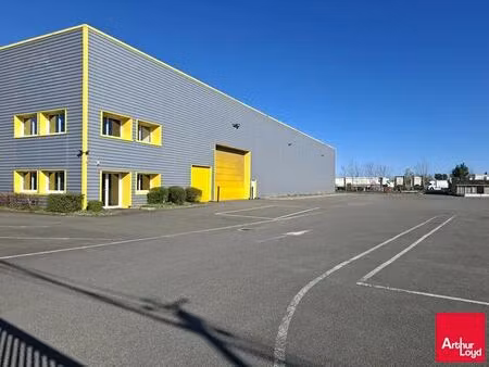 location local d’activités champagne 72470 3400m²