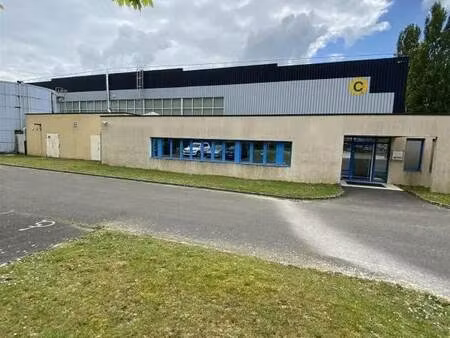 location local d'activités 6 456 m²