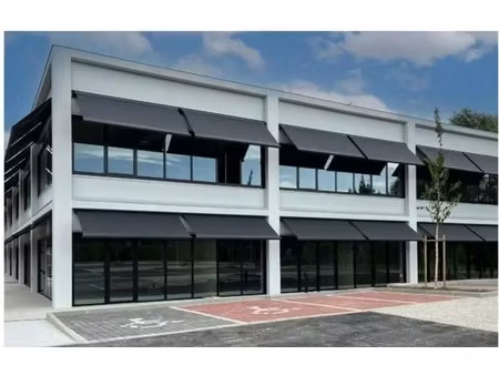 location local d'activités 449 m²