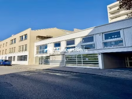 location local d'activités 750 m²