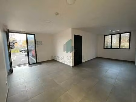 location local d'activités 175 m²