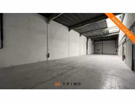 location local d'activités 645 m²