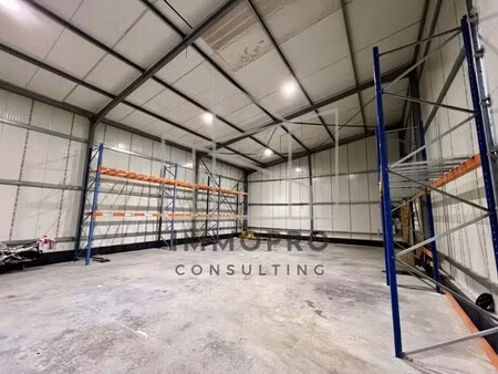 location local d'activités 632 m²