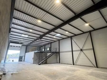 location local d’activités gardanne 13120 493m²