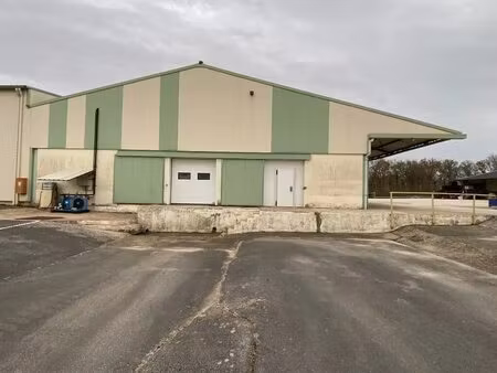 location local d’activités l abergement de cuisery 71290 700m²