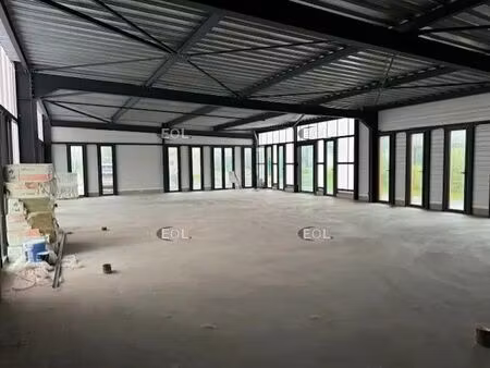 location local d’activités le coudray montceaux 91830 180m²