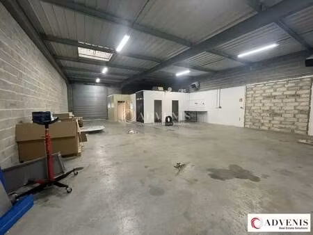 location local d'activités 200 m²