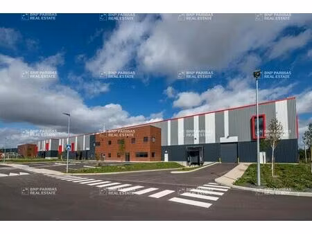 location local d'activités 1 308 m² à 3 926 m²