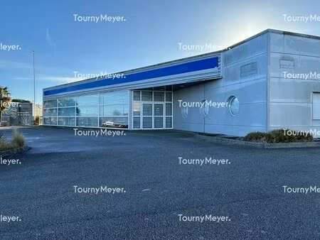 location local d’activités mellac 29300 630m²