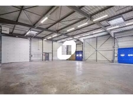 location local d'activités 120 m² à 600 m²