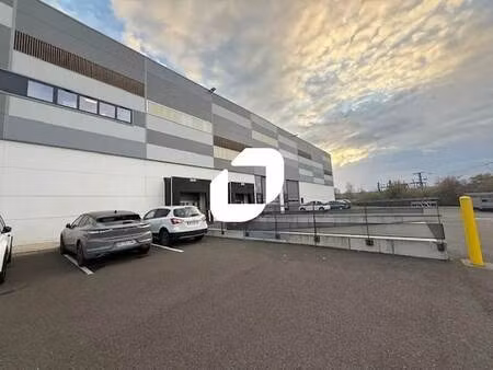 location local d'activités 78 m² à 2 912 m²