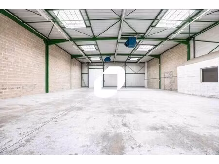 location local d’activités saint thibault des vignes 77400 509m²