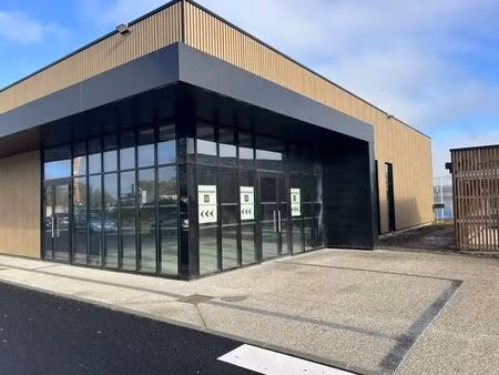 location local d’activités sainte eulalie 33560 344m²