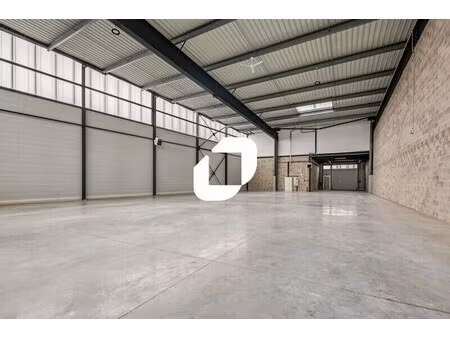 location local d’activités stains 93240 2288m²