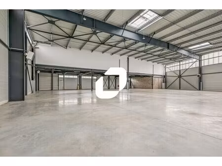 location local d’activités stains 93240 545m²