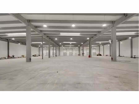 location local d'activités 1 474 m² à 6 465 m²
